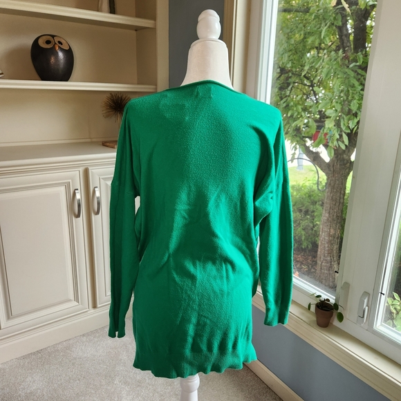 Green Dreamers V-Neck Women's Sweater - Picture 2 of 8